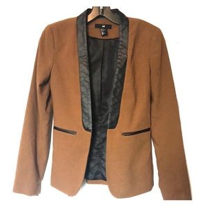 H&M size 4 blazer w/ faux leather details